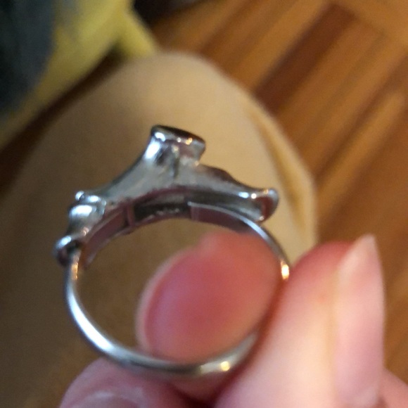 Sarah cov wishbone ring - Picture 2 of 2